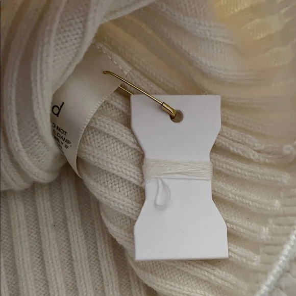 Aritzia Ribbed Knit Crop Top - oak - Picture 4 of 6